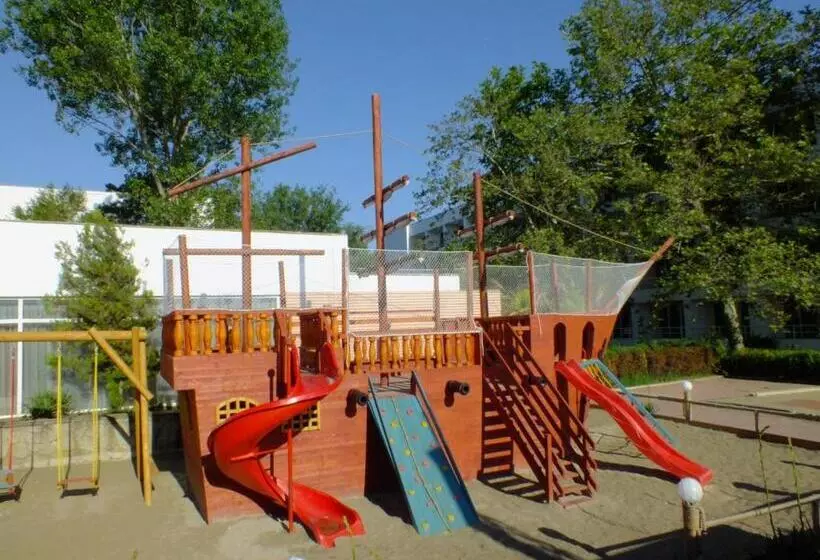 Hotelli Pirates Resort