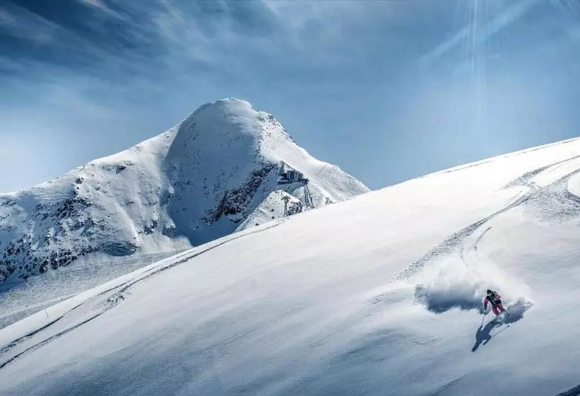 Hotelli Ski And Golf Resort Zell Am See