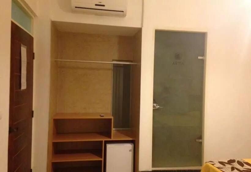 Hostel Aryia