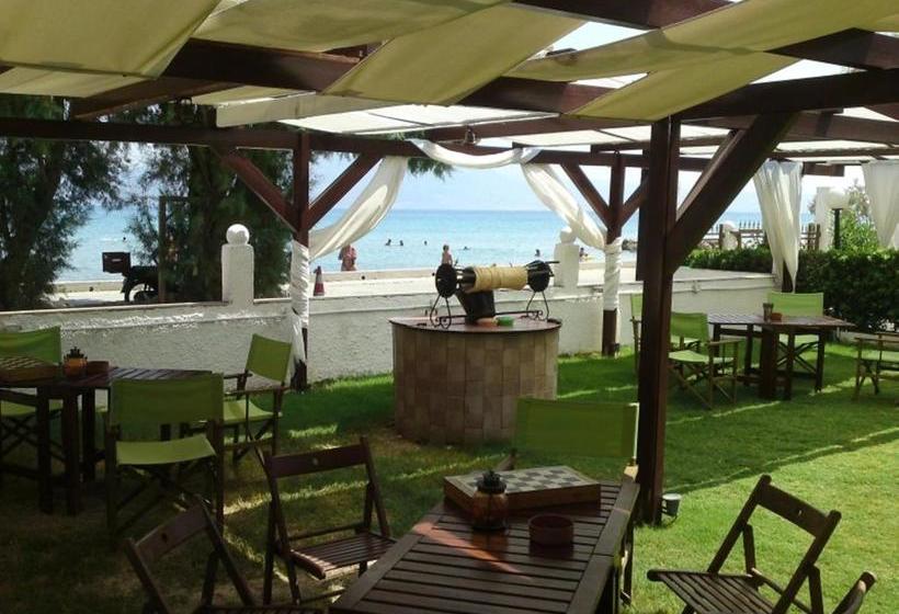 בית מלון כפרי Chris Studios & Apartments