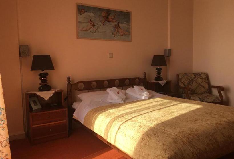 בית מלון כפרי Chris Studios & Apartments