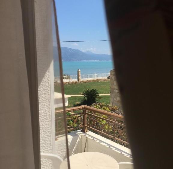 בית מלון כפרי Chris Studios & Apartments