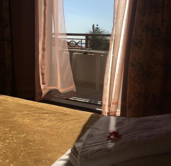 בית מלון כפרי Chris Studios & Apartments