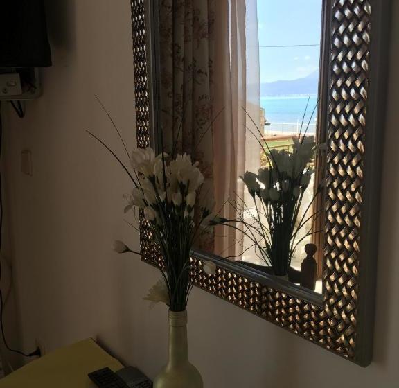 בית מלון כפרי Chris Studios & Apartments