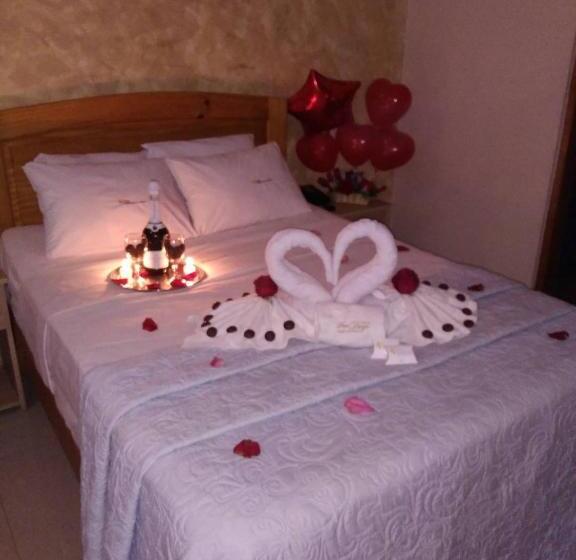 هتل Ejecutivo San Diego