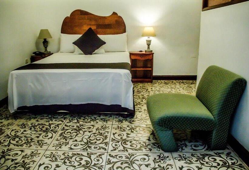 Epoca Hotel Boutique