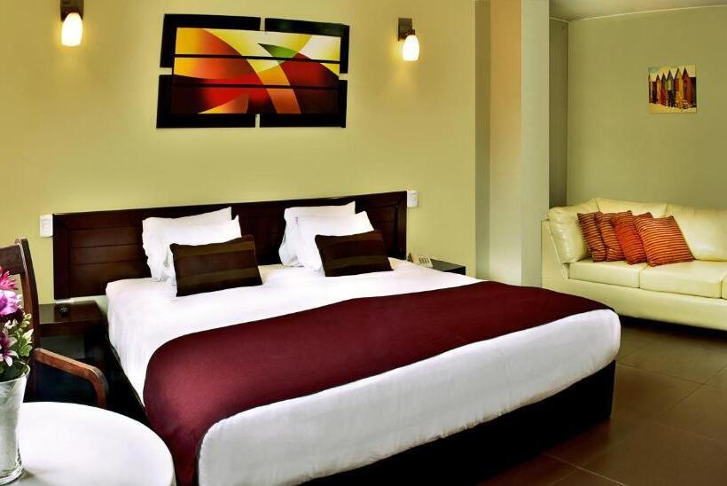 فندق Es Riviera Mansion