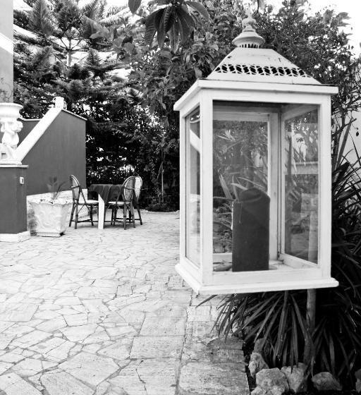 בית מלון כפרי Fiumicino Airport B&b Deluxe