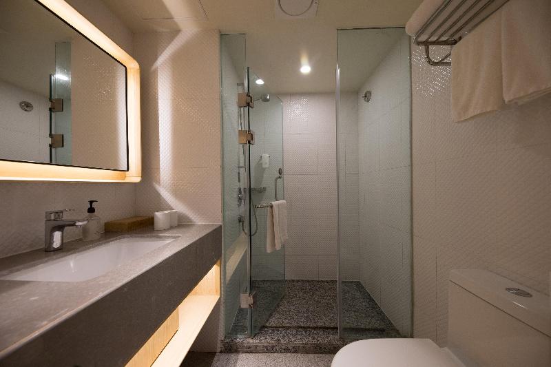 호텔 Ji  Qingdao Xianggang Zhong Road