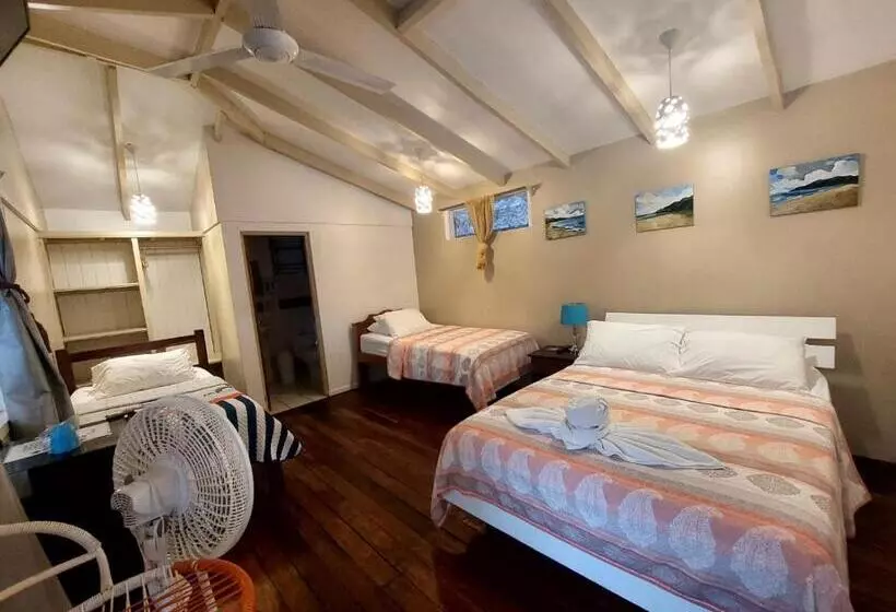 Hotelli M&m Beach House