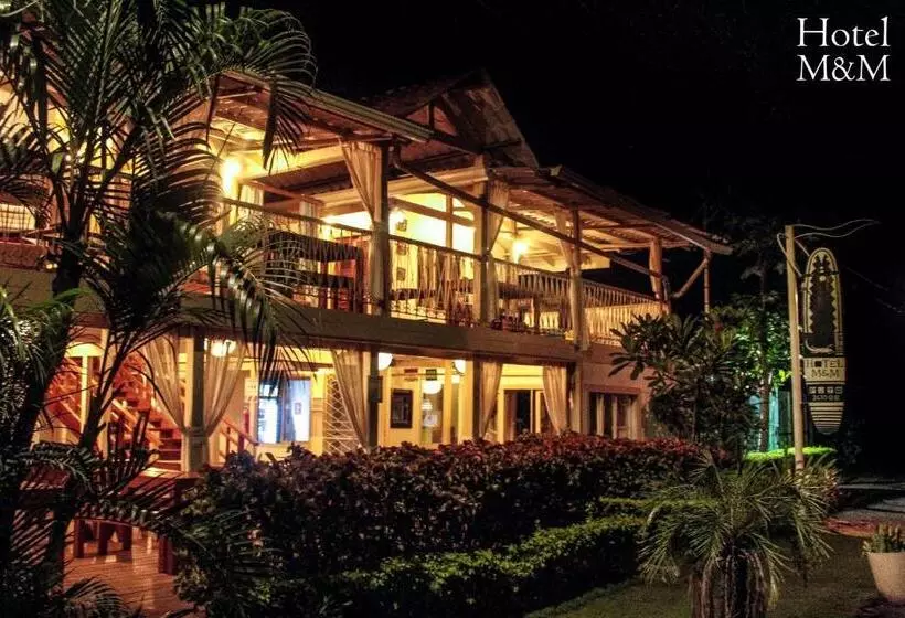 Hotelli M&m Beach House