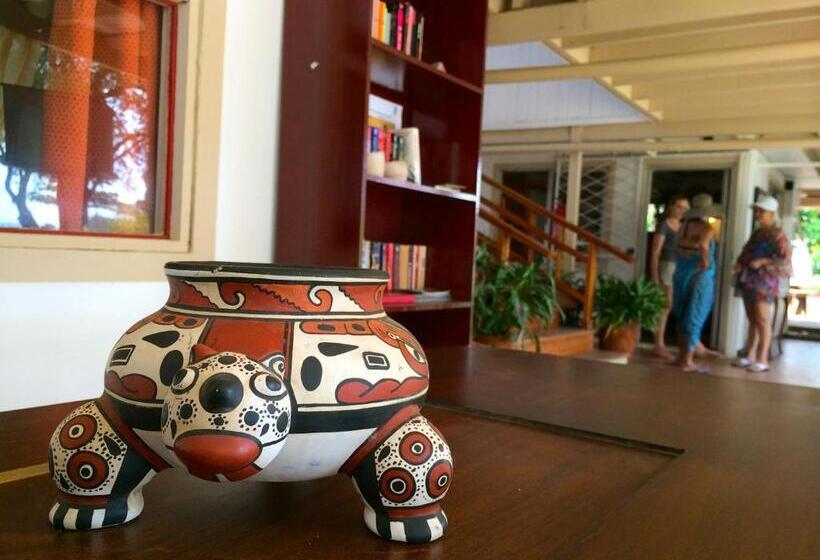 هتل M&m Beach House