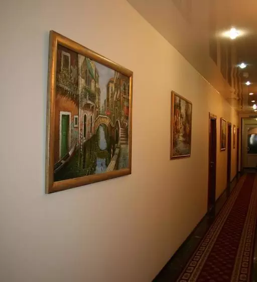 هتل Nevsky 98