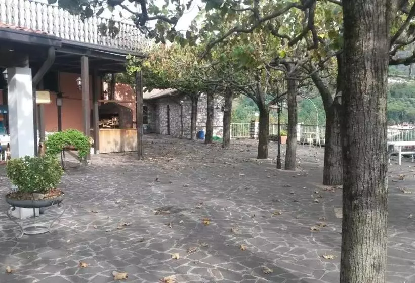 ホテル Ristorante Albergo San Michele