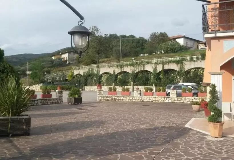ホテル Ristorante Albergo San Michele