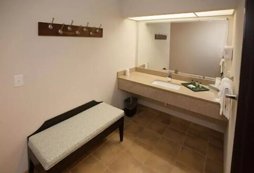 Izatys Resort
