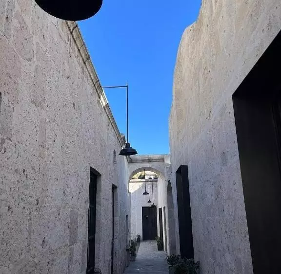 هاستل Hostal Lluvia De Oro