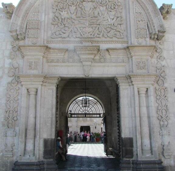 旅馆 Hostal Lluvia De Oro