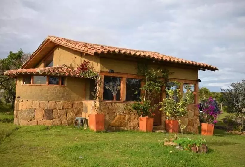 تختخواب و صبحانه Mawasi Finca