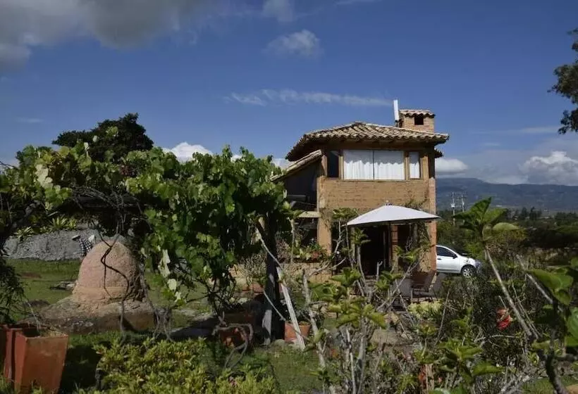 تختخواب و صبحانه Mawasi Finca