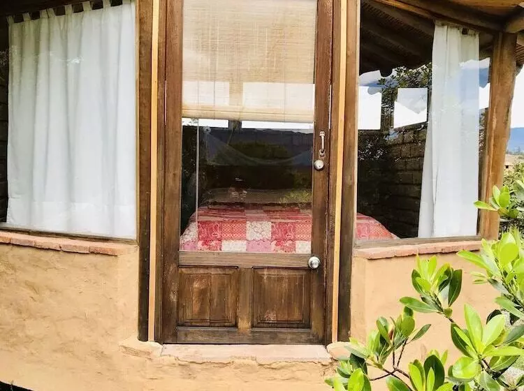 تختخواب و صبحانه Mawasi Finca