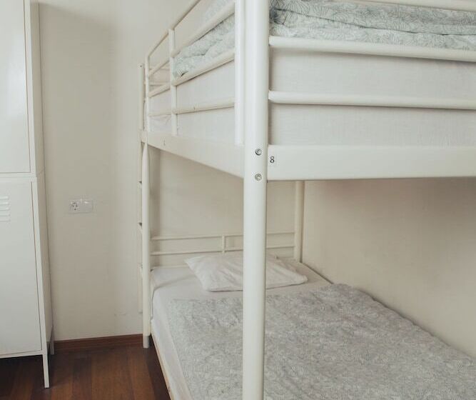 هاستل Isa Granada