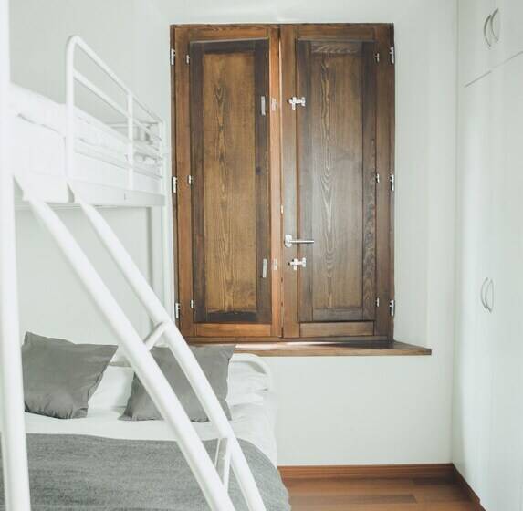 هاستل Isa Granada