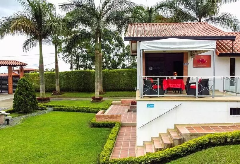 Hotelli Jade Spa