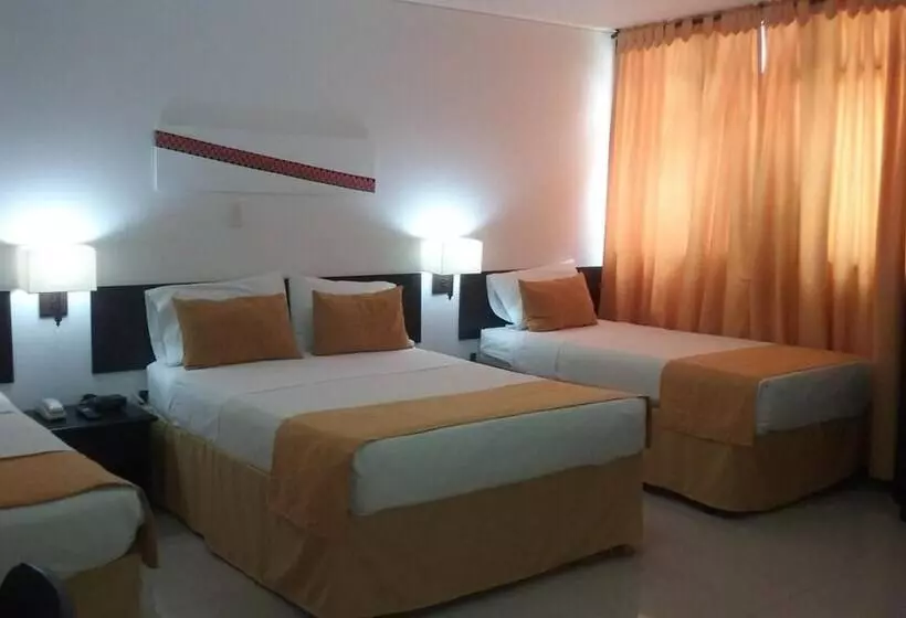 Hotelli San Fermin Pereira