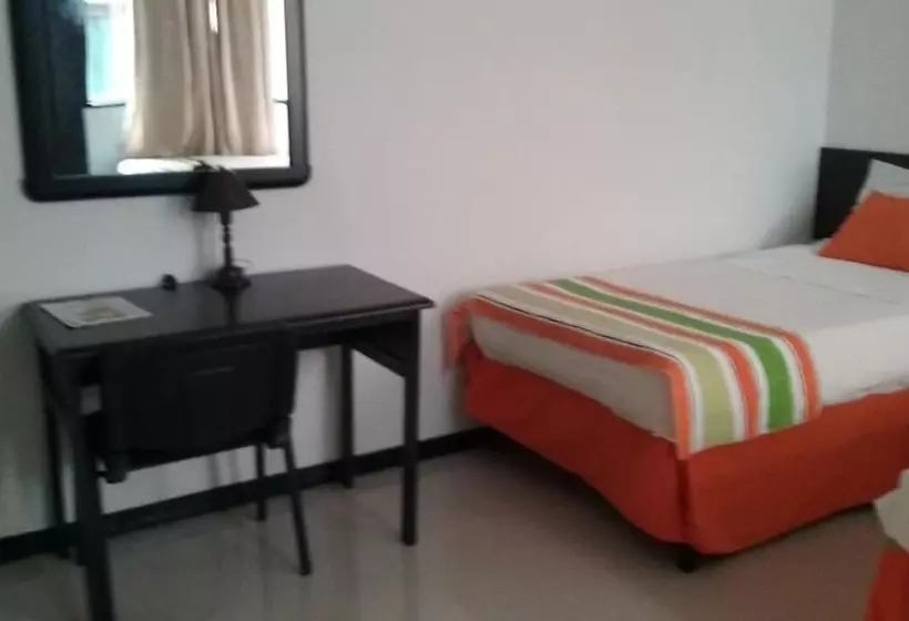 Hotelli San Fermin Pereira