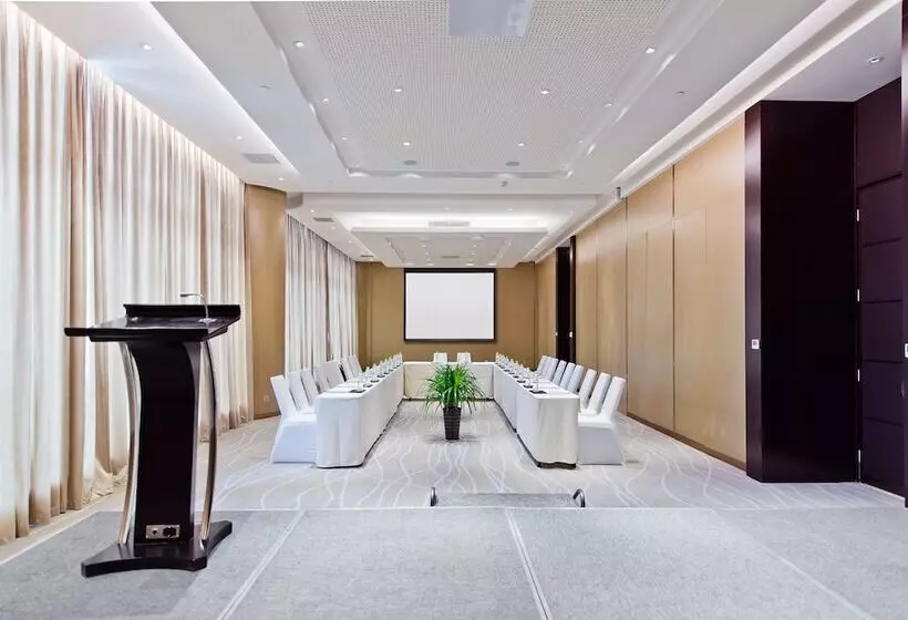Hotelli Sheraton Qingdao West Coast