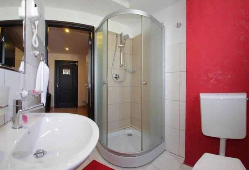 Пансион Vila Diamond