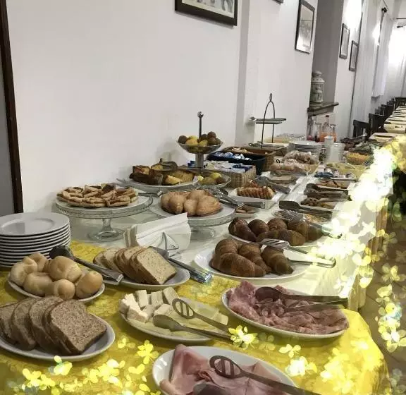 ホテル Villa Lina