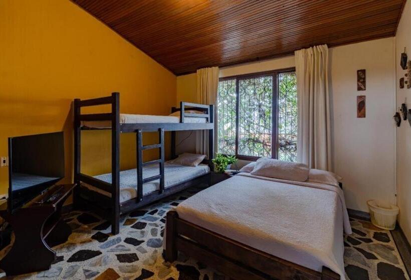 Retkeilymaja Casa Quimbaya