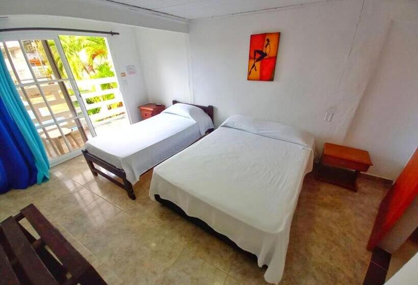 هاستل The Rock House Eco