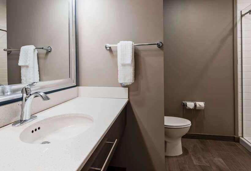 فندق Spark By Hilton Erie