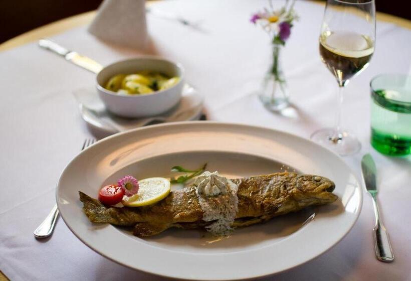 فندق Gasthof Appartements Sportalm