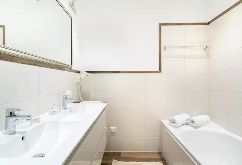 ホテル Gasthof Appartements Sportalm