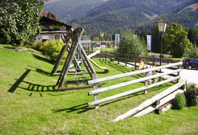 فندق Gasthof Appartements Sportalm