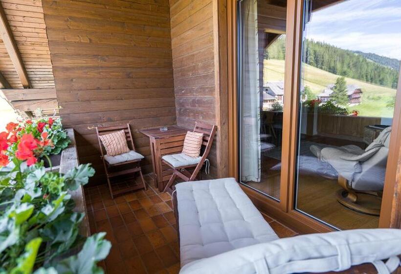 فندق Gasthof Appartements Sportalm