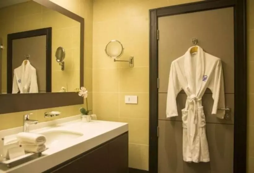 هتل Kin Plaza Arjaan By Rotana