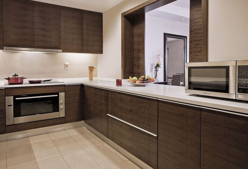 Hotel Kin Plaza Arjaan By Rotana