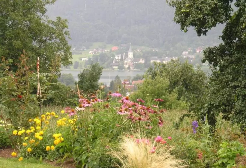Hotelli Landhaus Pölzl
