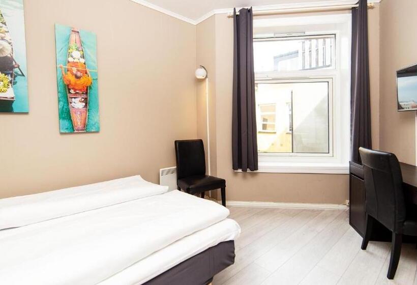 호텔 Pensjonat Jarlen