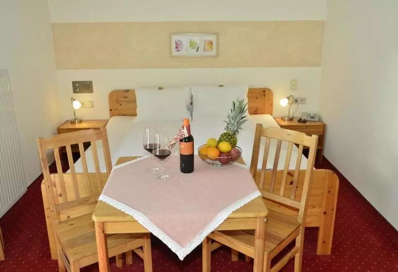 Hotelli Gasthof Rieder Stubn