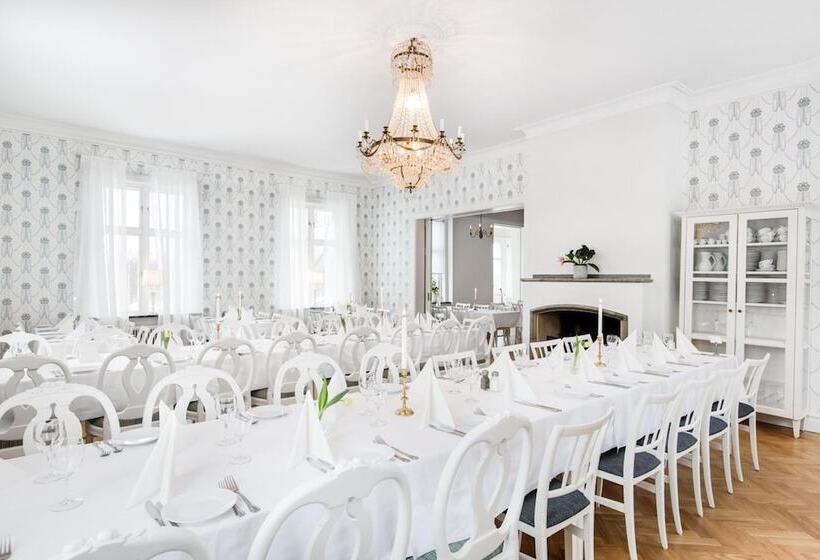 هتل Stiftsgården Hostel Skellefteå