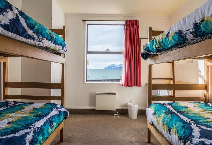 Lake Hawea Hostel