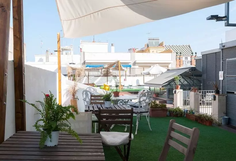 The Nomad Hostel&pension