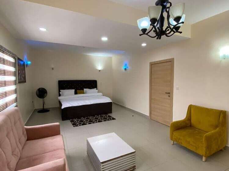 تختخواب و صبحانه Jasmine Estate Dawaki Hillside