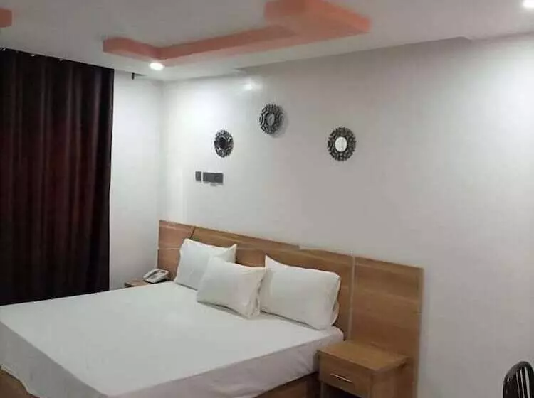 هتل The Kramius Luxury Inn Jos